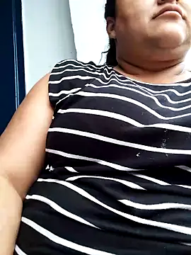 Monseratte21 online show from 02/01/25, 09:40