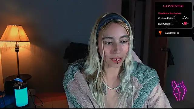 Saucy Jenn online show from 12/29/24, 03:11