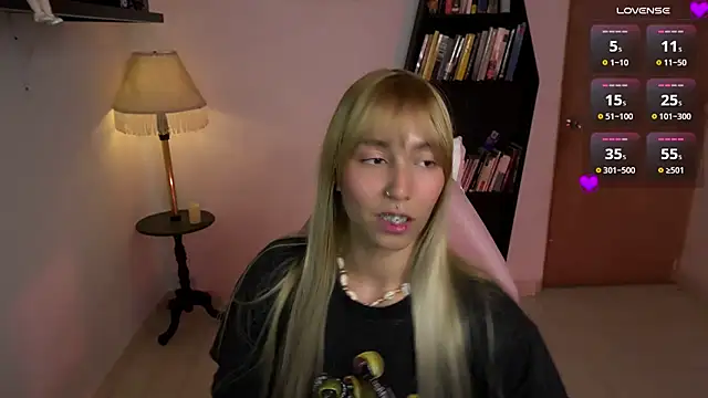 Saucy Jenn online show from 02/06/26, 03:11