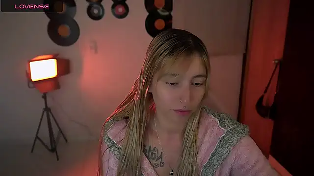 Saucy Jenn online show from 04/16/26, 03:40