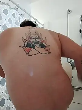 Snapshot of JGRisk chatting on 09/22/25, 01:35 JGRisk online show from 09/22/25, 01:35