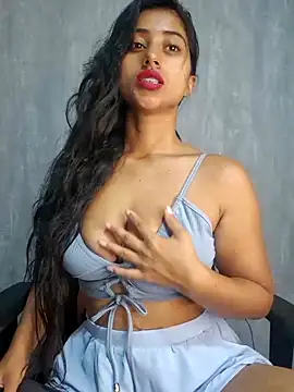 Valentinne z online show from 02/18/25, 09:10