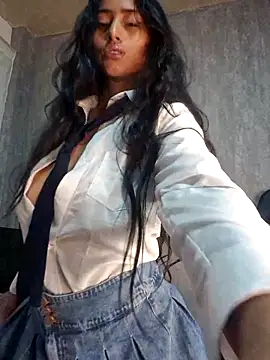 Valentinne z online show from 02/22/25, 09:34