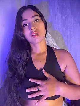 Valentinne z online show from 02/15/26, 04:53