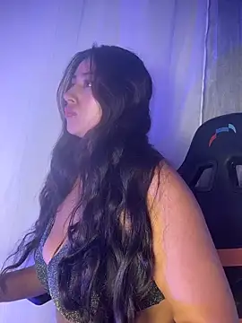 Valentinne z online show from 02/17/26, 05:48