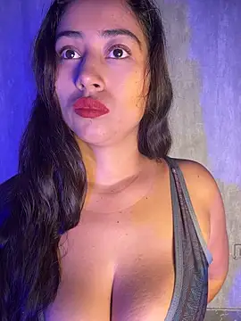 Valentinne z online show from 03/01/26, 10:50