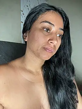 Valentinne z online show from 07/30/26, 10:36