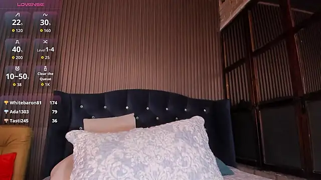 Snapshot of JuliaDawson_ chatting on 02/03/26, 02:53 JuliaDawson online show from 02/03/26, 02:53