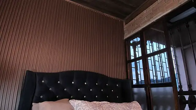 JuliaDawson  online show from 03/26/26, 11:10