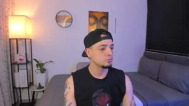 Snapshot of alejandro_calderon1 chatting on 05/30/26, 03:58 alejandro calderon1 online show from 05/30/26, 03:58