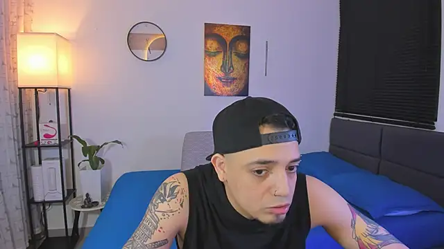 Snapshot of alejandro_calderon1 chatting on 06/10/26, 12:33 alejandro calderon1 online show from 06/10/26, 12:33