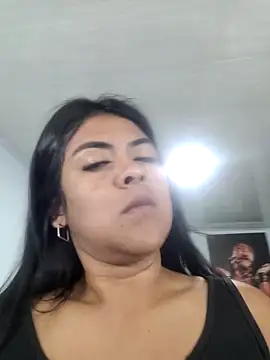 Snapshot of Hannah-grace chatting on 02/25/25, 09:31 Hannah-grace online show from 02/25/25, 09:31