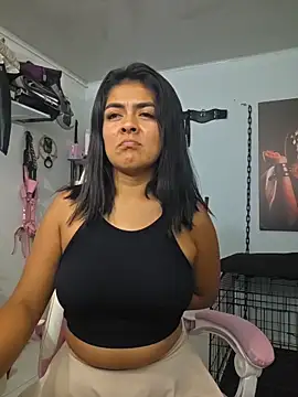 Snapshot of Hannah-grace chatting on 10/08/25, 07:22 Hannah-grace online show from 10/08/25, 07:22