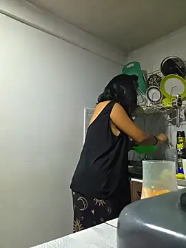 Snapshot of Hannah-grace chatting on 11/14/25, 09:30 Hannah-grace online show from 11/14/25, 09:30