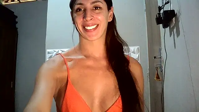 Snapshot of AlexiaDuucan chatting on 05/04/26, 05:42 AlexiaDuucan online show from 05/04/26, 05:42