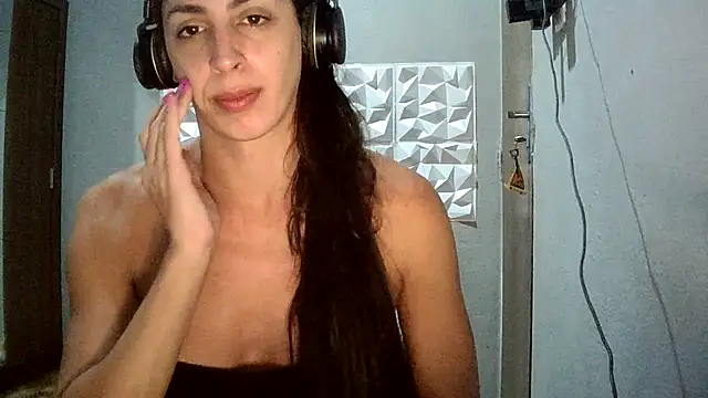 Snapshot of AlexiaDuucan chatting on 05/28/26, 12:57 AlexiaDuucan online show from 05/28/26, 12:57