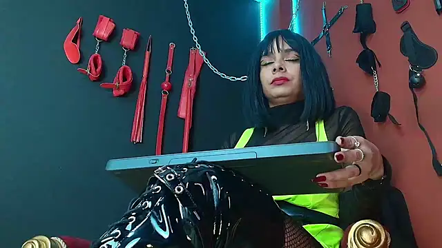 amy-mistress online show from 12/08/24, 10:47