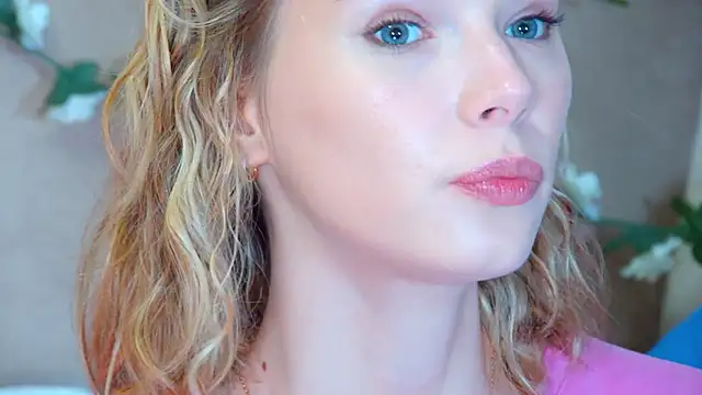 GentleRossi online show from 04/15/26, 03:19