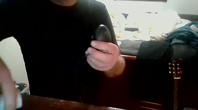 Snapshot of twotonetommyme chatting on 01/06/25, 10:57 twotonetommyme online show from 01/06/25, 10:57