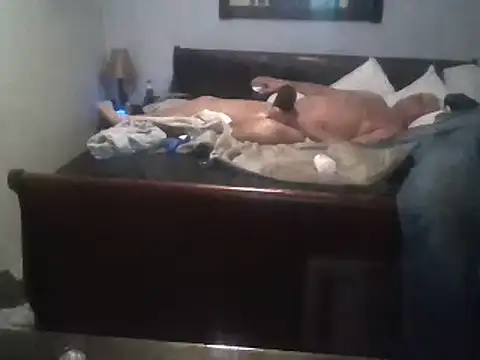 Snapshot of twotonetommyme chatting on 03/09/25, 02:32 twotonetommyme online show from 03/09/25, 02:32