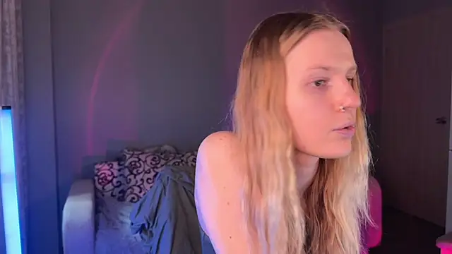 Chanel Gill online show from 10/01/25, 02:34