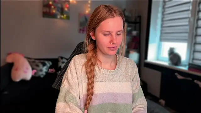 Chanel Gill online show from 12/21/25, 09:27