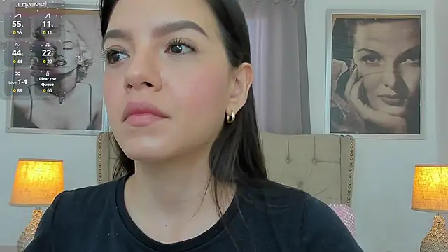 Snapshot of Beautyari_ chatting on 05/20/26, 12:33 Beautyari online show from 05/20/26, 12:33