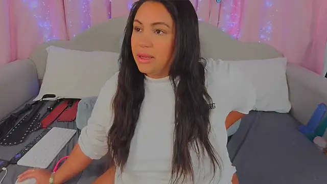 MeghanXO online show from 02/17/25, 01:21