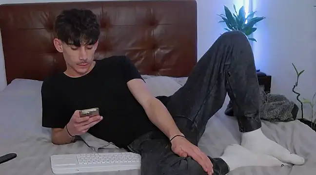 DanielCrush1 online show from 02/13/25, 12:11