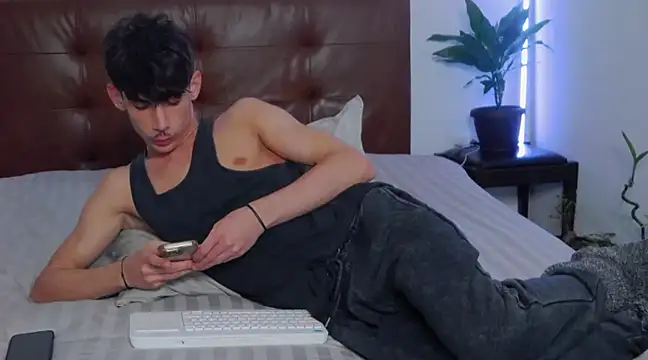 DanielCrush1 online show from 02/22/25, 06:52