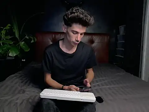 DanielCrush1 online show from 10/01/25, 05:30