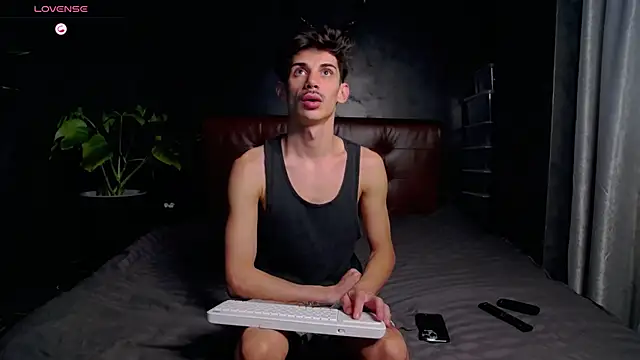 DanielCrush1 online show from 11/05/25, 10:59