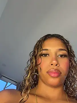 Snapshot of stormyy_ chatting on 07/15/26, 11:21 stormyy online show from 07/15/26, 11:21