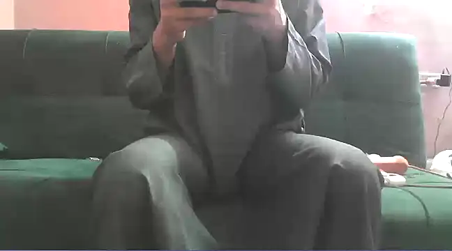 Snapshot of foxsanSs chatting on 03/12/25, 02:52 foxsanSs online show from 03/12/25, 02:52