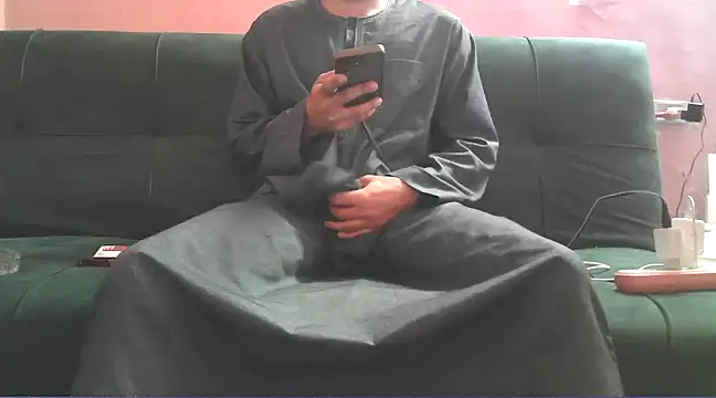 Snapshot of foxsanSs chatting on 03/12/25, 12:04 foxsanSs online show from 03/12/25, 12:04