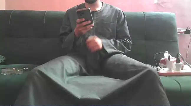 Snapshot of foxsanSs chatting on 03/12/25, 11:01 foxsanSs online show from 03/12/25, 11:01