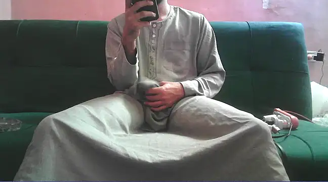 Snapshot of foxsanSs chatting on 03/16/25, 08:32 foxsanSs online show from 03/16/25, 08:32