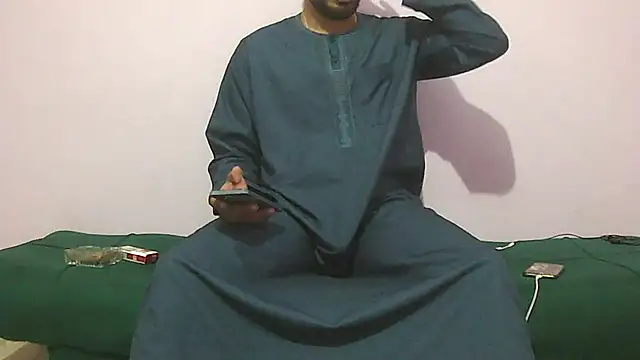 Snapshot of foxsanSs chatting on 09/29/25, 10:03 foxsanSs online show from 09/29/25, 10:03