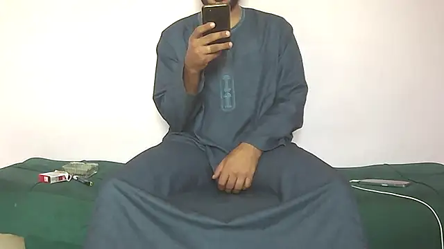 Snapshot of foxsanSs chatting on 10/02/25, 06:53 foxsanSs online show from 10/02/25, 06:53