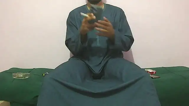 Snapshot of foxsanSs chatting on 10/02/25, 07:43 foxsanSs online show from 10/02/25, 07:43