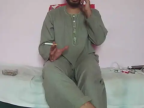 Snapshot of foxsanSs chatting on 10/11/25, 01:42 foxsanSs online show from 10/11/25, 01:42