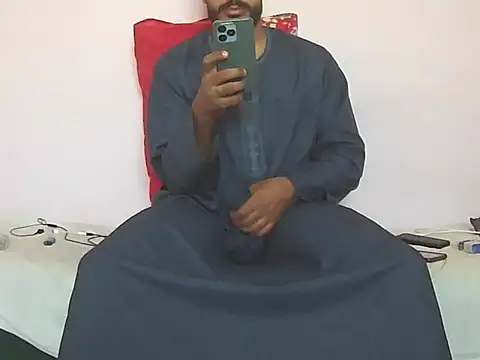 Snapshot of foxsanSs chatting on 10/13/25, 01:11 foxsanSs online show from 10/13/25, 01:11