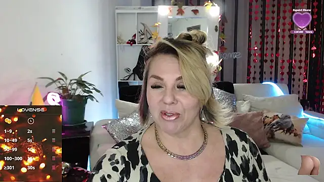 Snapshot of Myrnasexxx chatting on 02/14/25, 05:30 Myrnasexxx online show from 02/14/25, 05:30