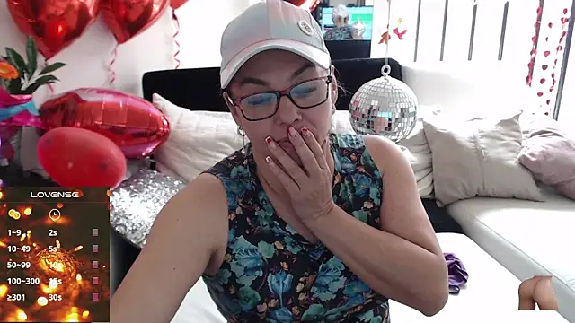 Snapshot of Myrnasexxx chatting on 02/18/25, 06:04 Myrnasexxx online show from 02/18/25, 06:04