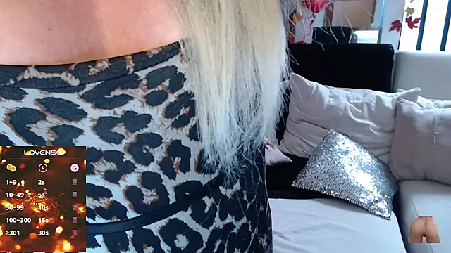 Snapshot of Myrnasexxx chatting on 02/18/25, 10:14 Myrnasexxx online show from 02/18/25, 10:14