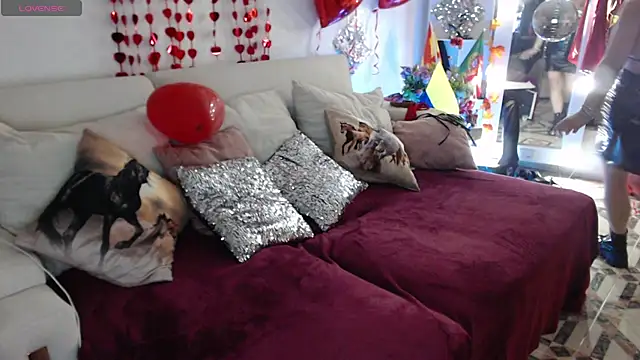 Snapshot of Myrnasexxx chatting on 03/16/25, 01:28 Myrnasexxx online show from 03/16/25, 01:28