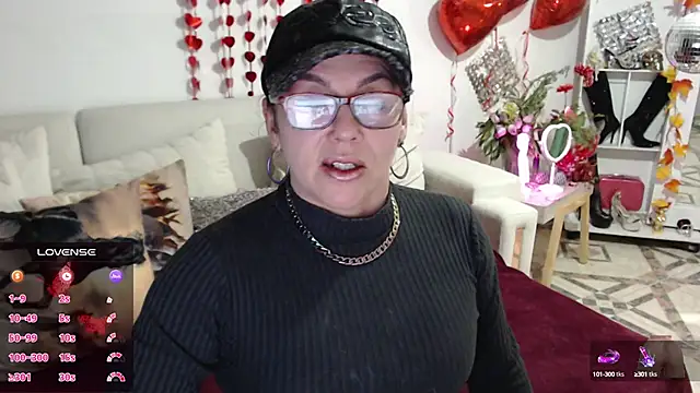 Snapshot of Myrnasexxx chatting on 03/21/25, 03:22 Myrnasexxx online show from 03/21/25, 03:22