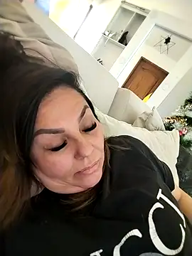 Snapshot of Myrnasexxx chatting on 01/08/26, 04:42 Myrnasexxx online show from 01/08/26, 04:42