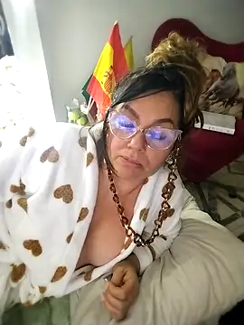 Snapshot of Myrnasexxx chatting on 02/02/26, 10:58 Myrnasexxx online show from 02/02/26, 10:58