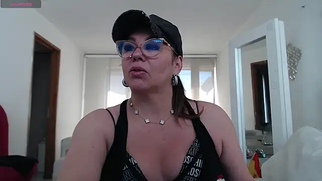 Snapshot of Myrnasexxx chatting on 05/09/26, 03:17 Myrnasexxx online show from 05/09/26, 03:17